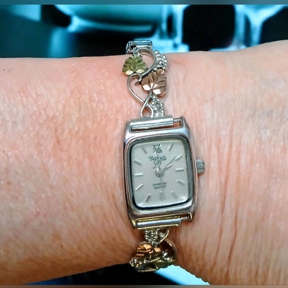 Vintage Black Hills Gold Diamond Quartz Watch With Gold/Silver Links - Picture 1 of 13